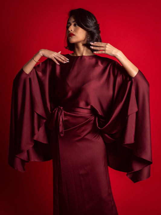 The Timeless Allure of Silk: Why It's the Fabric of Choice for Elegant Women